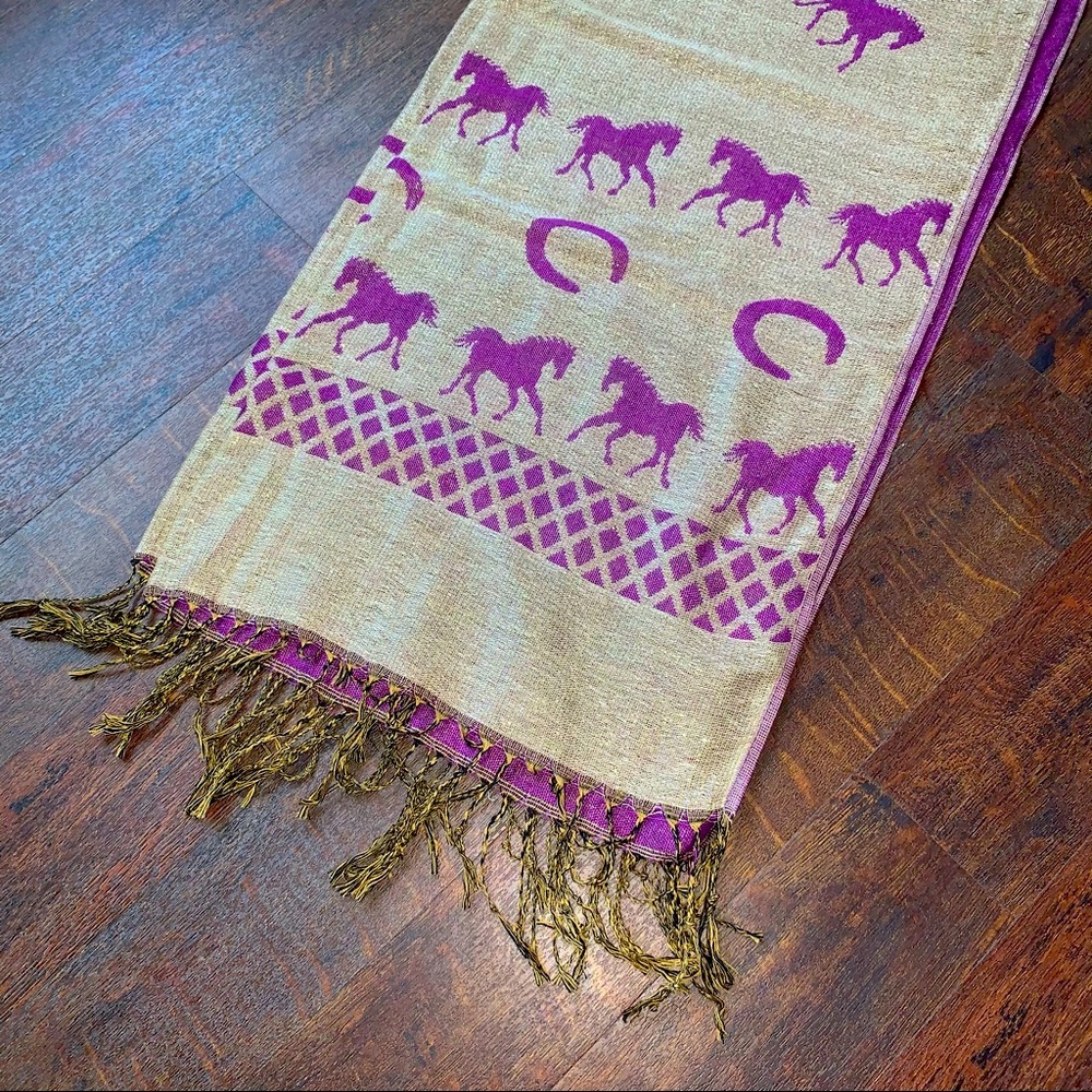 NWOT Pashmina scarf